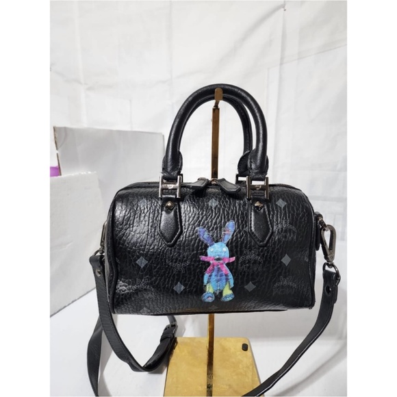 Authentic MCM Visestos Rabbit Small Boston Satchel Bag Black - Picture 1 of 11